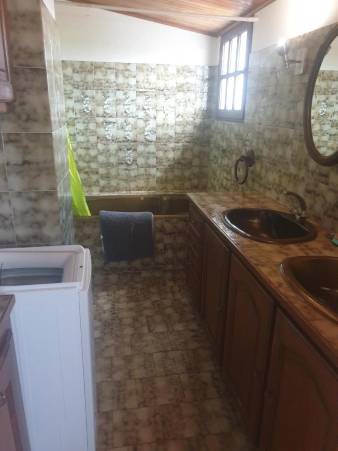 Maison De Village De 98 M2 Typiquement Provencale Pierrevert Екстериор снимка
